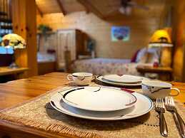 Romantic Honeymoon Cabin in the Smokies