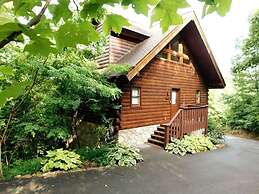 Romantic Honeymoon Cabin in the Smokies