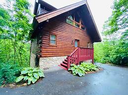 Romantic Honeymoon Cabin in the Smokies