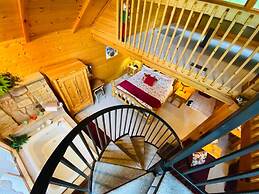 Romantic Honeymoon Cabin in the Smokies