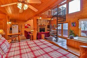 Romantic Honeymoon Cabin in the Smokies