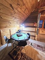 5-star w Pool Cozy Secluded Newly-renovated