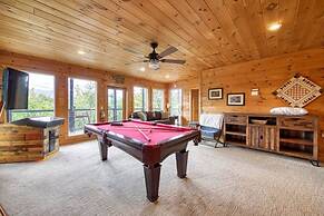 Awe-inspiring Estate w Pool Theater Fire Pit