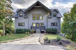 Awe-inspiring Estate w Pool Theater Fire Pit
