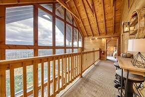 Awe-inspiring Estate w Pool Theater Fire Pit