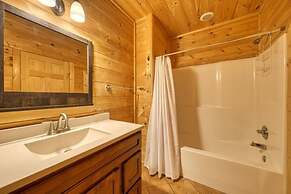 Awe-inspiring Estate w Pool Theater Fire Pit