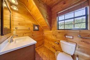 Awe-inspiring Estate w Pool Theater Fire Pit