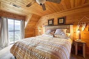 Awe-inspiring Estate w Pool Theater Fire Pit