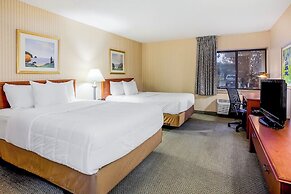 Norwood Inn and Suites Detroit