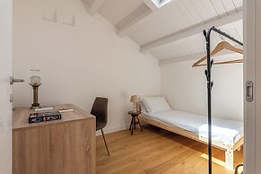 Oretea Apartment with Terrace