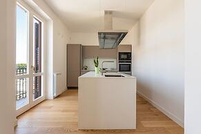 Oretea Apartment with Terrace