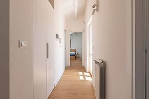 Oretea Apartment with Terrace