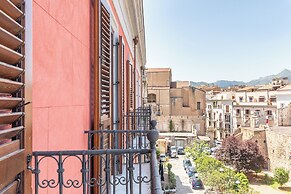 Oretea Apartment with Terrace