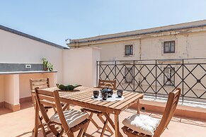 Oretea Apartment with Terrace