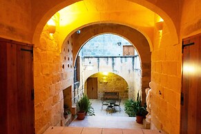 Villeleynah Amazing Gozitan Villa Pool