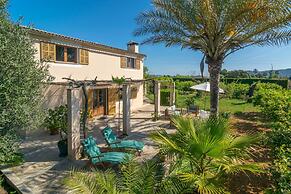 Can Pilos in Inca With 3 Bedrooms and 2 Bathrooms