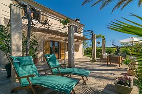 Can Pilos in Inca With 3 Bedrooms and 2 Bathrooms