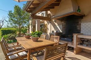 Can Pilos in Inca With 3 Bedrooms and 2 Bathrooms