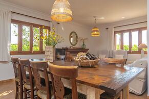 Can Pilos in Inca With 3 Bedrooms and 2 Bathrooms