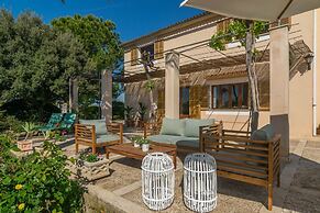 Can Pilos in Inca With 3 Bedrooms and 2 Bathrooms