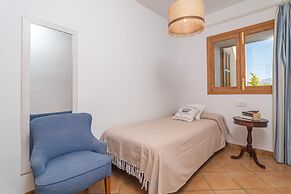 Can Pilos in Inca With 3 Bedrooms and 2 Bathrooms