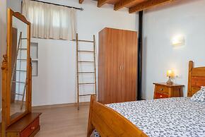 Can Miquel in Santa y