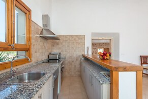 Can Miquel in Santa y