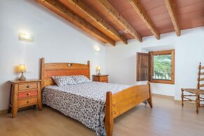 Can Miquel in Santa y