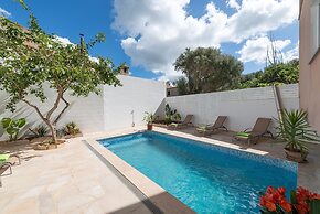 Can Joan Maria in Maria de la Salut