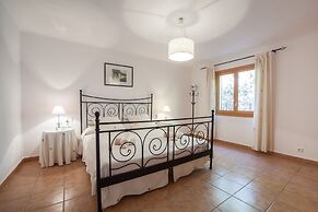 Es Coco De Sa Mola in Santa y