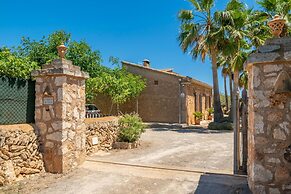 Es Coco De Sa Mola in Santa y