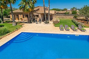 Es Coco De Sa Mola in Santa y