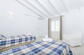 Es Reco in Costitx With 2 Bedrooms and 2 Bathrooms