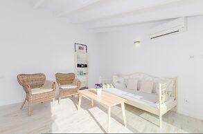 Es Reco in Costitx With 2 Bedrooms and 2 Bathrooms