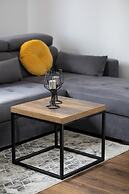 Bielawska Loft Apartment by Renters