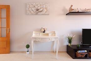 De Ronda in Co n With 1 Bedrooms and 1 Bathrooms