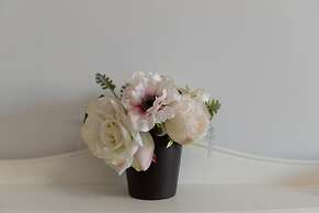 De Ronda in Co n With 1 Bedrooms and 1 Bathrooms