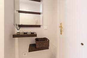 De Ronda in Co n With 1 Bedrooms and 1 Bathrooms