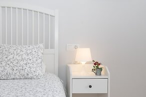 De Ronda in Co n With 1 Bedrooms and 1 Bathrooms