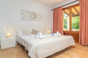 Pomeres 9 in Sa Coma