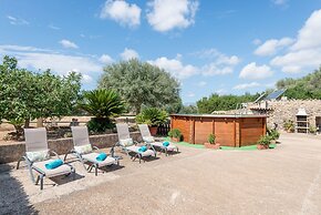 Son Rossinyol in Llub