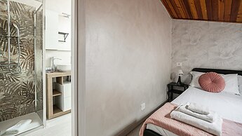 Rovani 14 in Monza With 1 Bedrooms and 1 Bathrooms