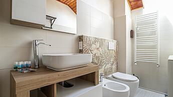 Rovani 14 in Monza With 1 Bedrooms and 1 Bathrooms