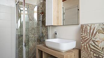 Rovani 14 in Monza With 1 Bedrooms and 1 Bathrooms