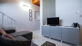 Rovani 14 in Monza With 1 Bedrooms and 1 Bathrooms