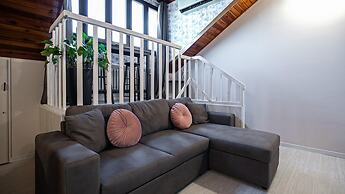 Rovani 14 in Monza With 1 Bedrooms and 1 Bathrooms