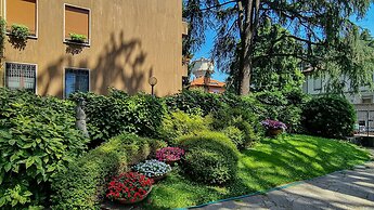 Rovani 14 in Monza With 1 Bedrooms and 1 Bathrooms