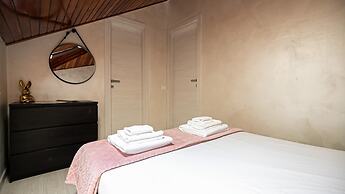 Rovani 14 in Monza With 1 Bedrooms and 1 Bathrooms