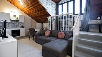 Rovani 14 in Monza With 1 Bedrooms and 1 Bathrooms