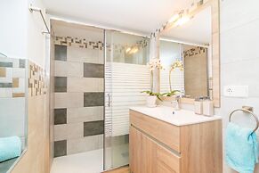 Villa Frontera in S Ller